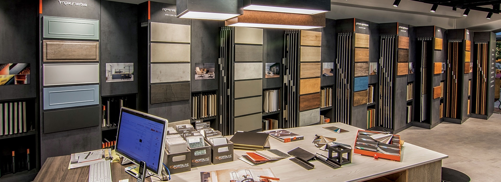 אולמות תצוגה לאדריכלים | בלורן פרזול אולמות תצוגה לאדריכלים | בלורן פרזול