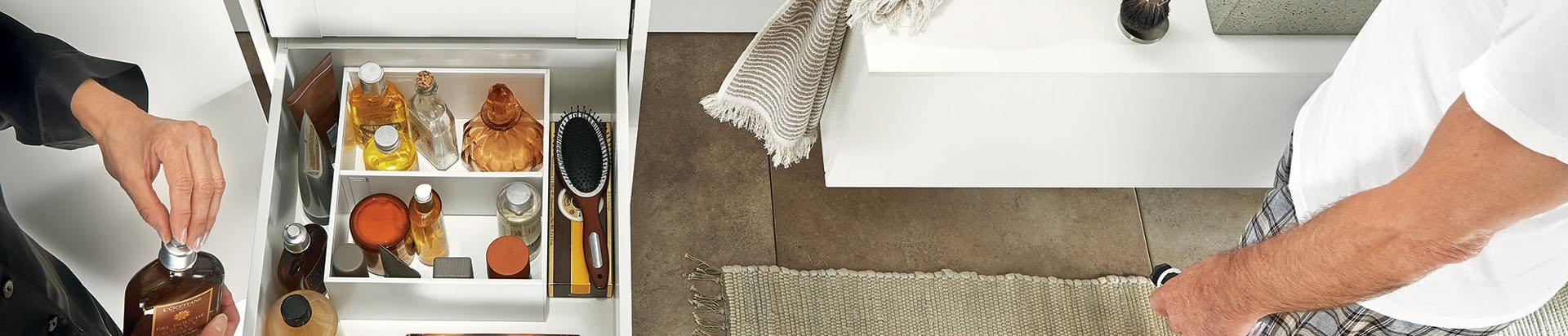 פתרונות סדר ואחסון לארונות אמבטיה | בלורן מוצרי פרזול לאמבטיה פתרונות סדר ואחסון לארונות אמבטיה | בלורן מוצרי פרזול לאמבטיה