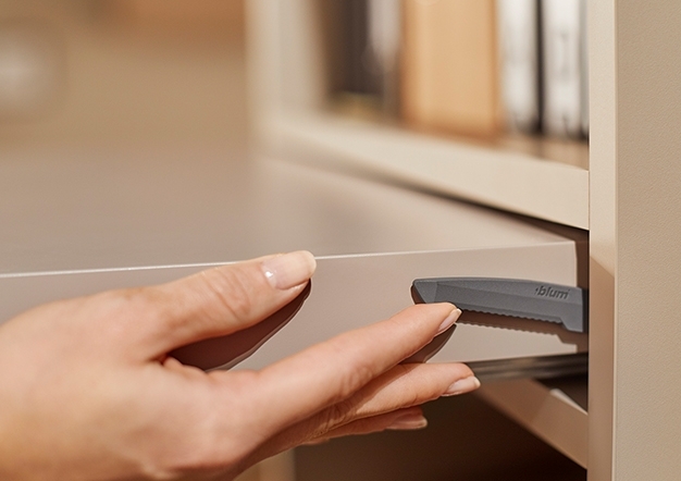 פתרונות סדר ואחסון לארונות אמבטיה | בלורן מוצרי פרזול לאמבטיה פתרונות סדר ואחסון לארונות אמבטיה | בלורן מוצרי פרזול לאמבטיה