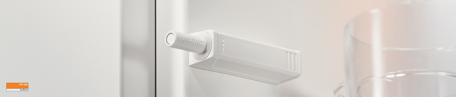 ציר קריסטלו לדלתות מראה / זכוכית | בלורן מוצרי פרזול איכותיים ציר קריסטלו לדלתות מראה / זכוכית | בלורן מוצרי פרזול איכותיים