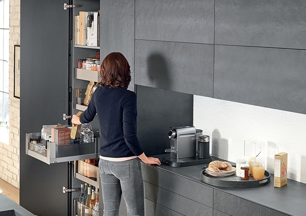 צירים לארונות מזווה - קליפ טופ בלומושן | בלורן מוצרי פרזול איכותיים צירים לארונות מזווה - קליפ טופ בלומושן | בלורן מוצרי פרזול איכותיים