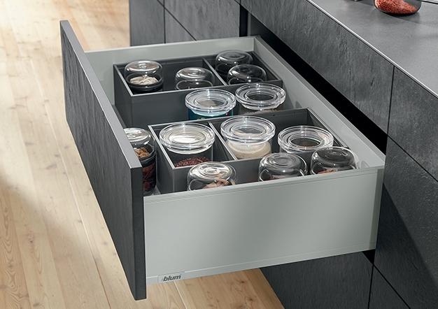 מגירות לגראבוקס (LEGRABOX) למטבח מבית Blum | בלורן מוצרי פרזול איכותיים למטבח מגירות לגראבוקס (LEGRABOX) למטבח מבית Blum | בלורן מוצרי פרזול איכותיים למטבח