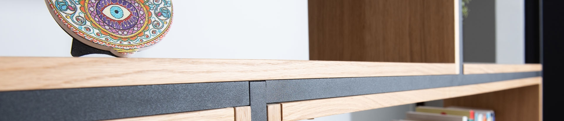 מידוף מודולרי ושולחנות קפה קאנטי | בלורן פרזול מידוף מודולרי ושולחנות קפה קאנטי | בלורן פרזול