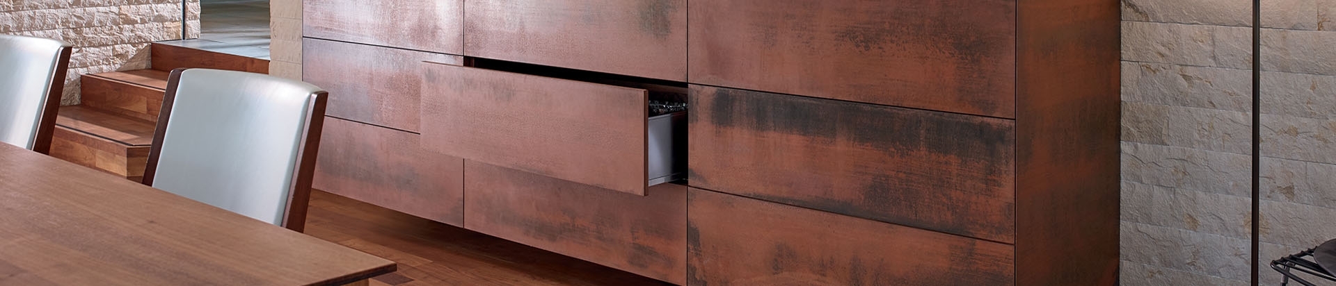 מגירות לסלון - פתרונות פרזול ועיצוב לסלון - ניהול תוכן המוצרים