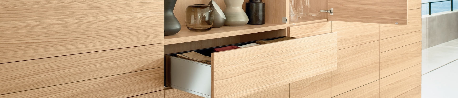 מגירות לסלון - פתרונות פרזול ועיצוב לסלון - ניהול תוכן המוצרים