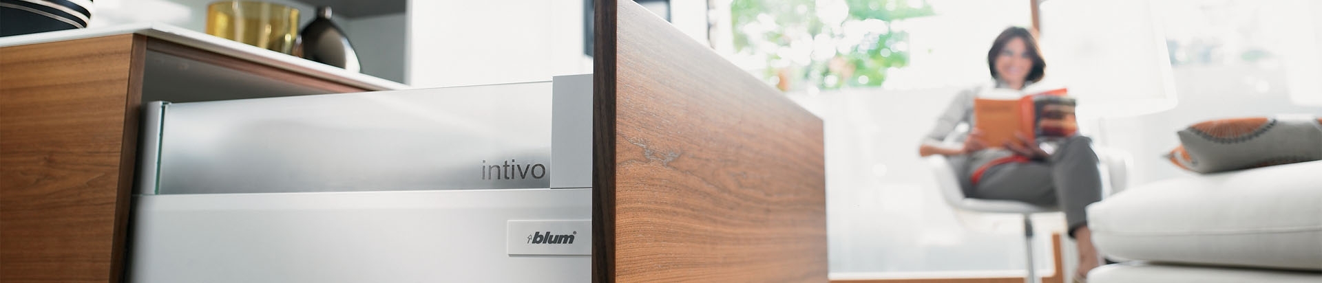 מגירות לסלון - פתרונות פרזול ועיצוב לסלון - ניהול תוכן המוצרים