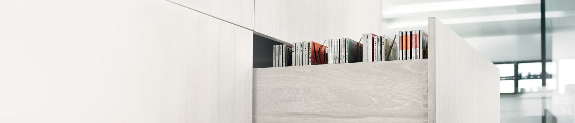 מגירות BLUM למשרד הביתי | בלורן מוצרי פרזול איכותיים מגירות BLUM למשרד הביתי | בלורן מוצרי פרזול איכותיים