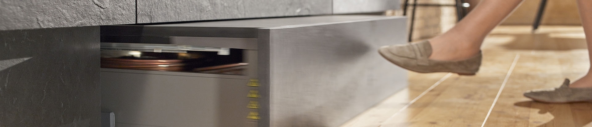 פתרונות אחסון וסדר לסלון | בלורן מוצרי פרזול איכותיים פתרונות אחסון וסדר לסלון | בלורן מוצרי פרזול איכותיים