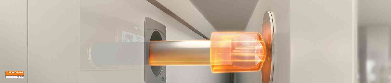 סרוו-דרייב פלקס: פתיחה חשמלית למקרר ומדיח אינטגרלי | בלורן מוצרי פרזול איכותיים
