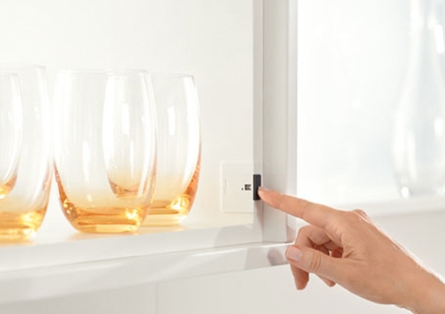 סרוו-דרייב: פתיחה חשמלית לקלפות | בלורן מוצרי פרזול איכותיים סרוו-דרייב: פתיחה חשמלית לקלפות | בלורן מוצרי פרזול איכותיים