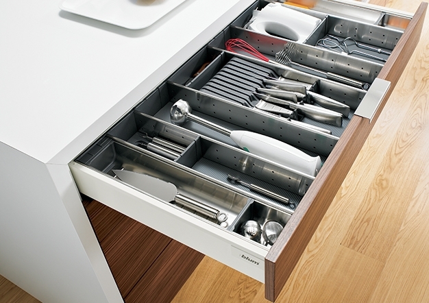 מגירות אינטיבו T למטבח | בלורן מוצרי פרזול איכותיים למטבח