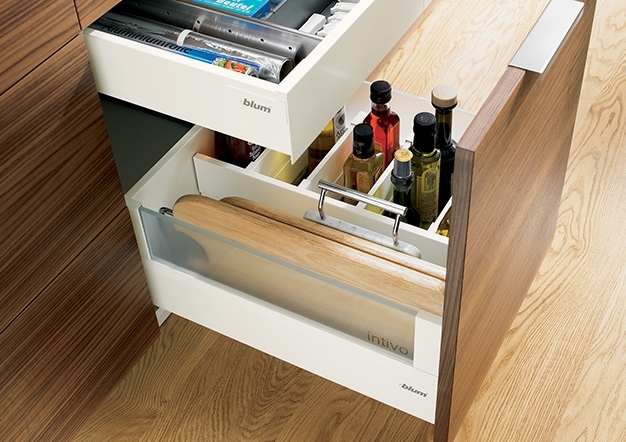 מגירות אינטיבו T למטבח | בלורן מוצרי פרזול איכותיים למטבח