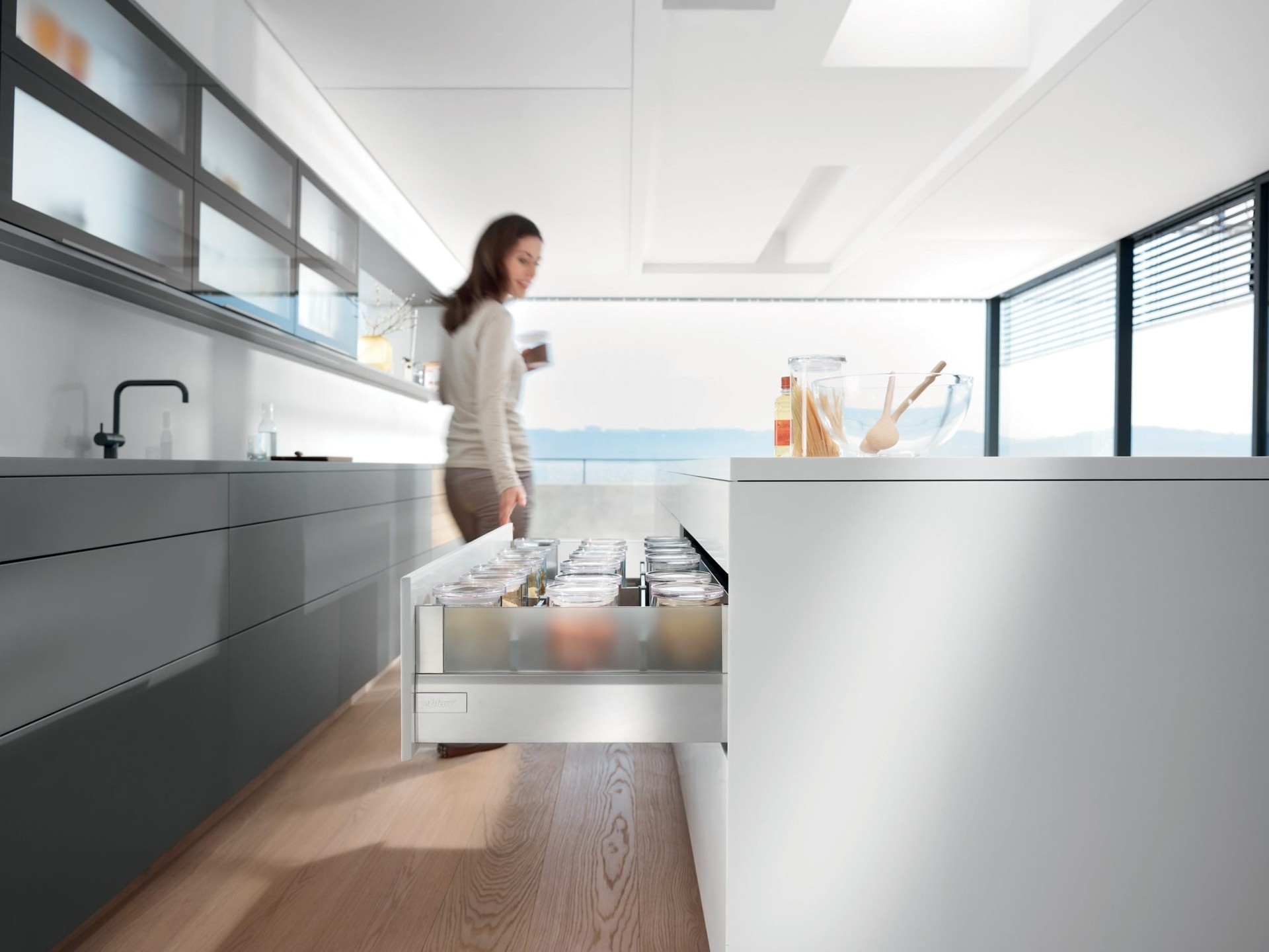 מגירות אינטיבו T למטבח | בלורן מוצרי פרזול איכותיים למטבח