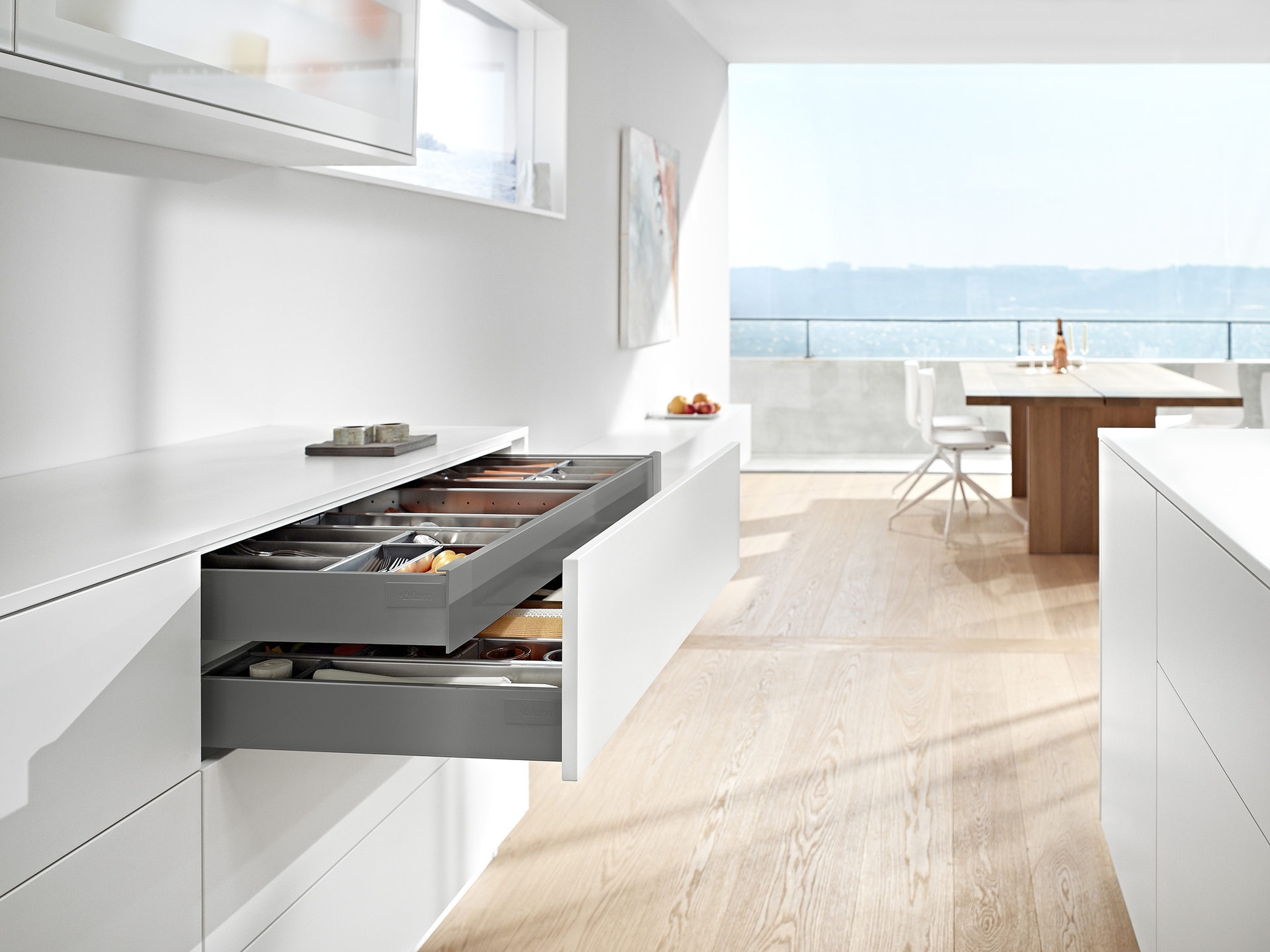 מגירות אינטיבו T למטבח | בלורן מוצרי פרזול איכותיים למטבח