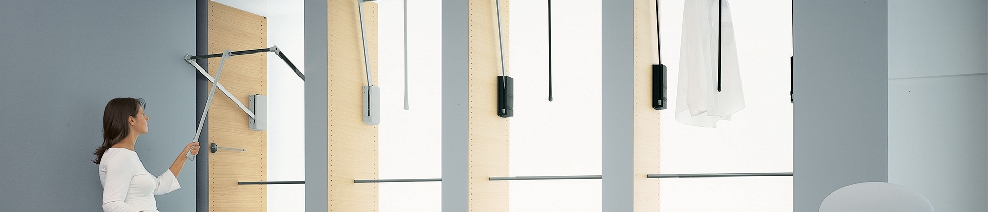 פתרונות פרזול ועיצוב לארונות וחדרי ארונות פתרונות פרזול ועיצוב לארונות וחדרי ארונות