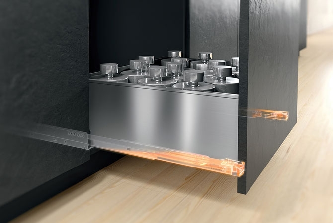 מגירות לגראבוקס (LEGRABOX) למטבח מבית Blum | בלורן מוצרי פרזול איכותיים למטבח מגירות לגראבוקס (LEGRABOX) למטבח מבית Blum | בלורן מוצרי פרזול איכותיים למטבח