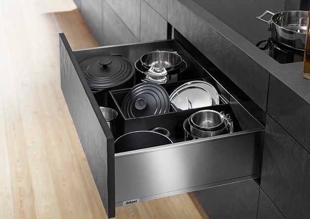 מגירות לגראבוקס (LEGRABOX) למטבח מבית Blum | בלורן מוצרי פרזול איכותיים למטבח מגירות לגראבוקס (LEGRABOX) למטבח מבית Blum | בלורן מוצרי פרזול איכותיים למטבח