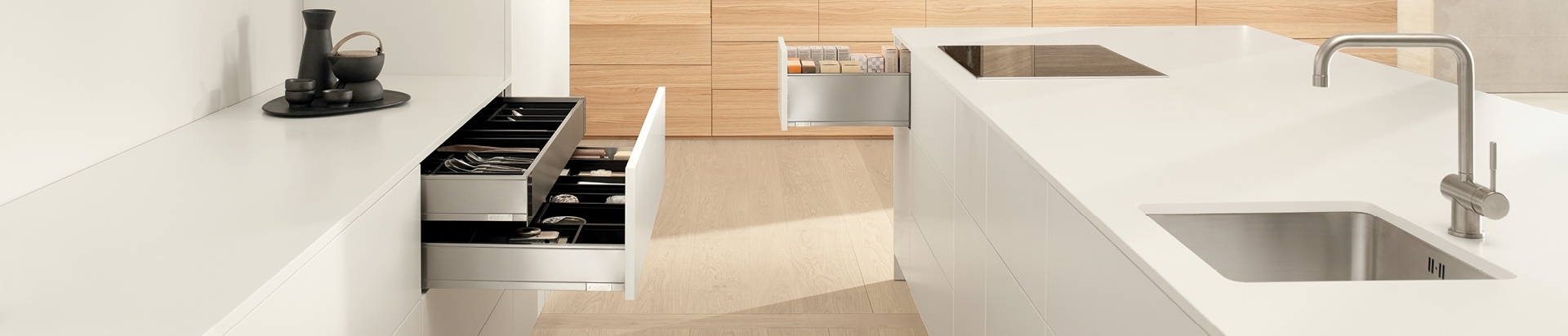 מגירות לגראבוקס (LEGRABOX) למטבח מבית Blum | בלורן מוצרי פרזול איכותיים למטבח מגירות לגראבוקס (LEGRABOX) למטבח מבית Blum | בלורן מוצרי פרזול איכותיים למטבח