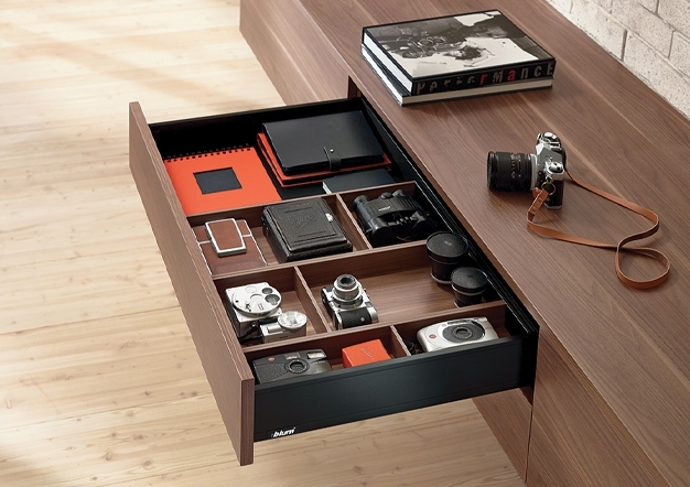 פתרונות אחסון וסדר לסלון | בלורן מוצרי פרזול איכותיים פתרונות אחסון וסדר לסלון | בלורן מוצרי פרזול איכותיים