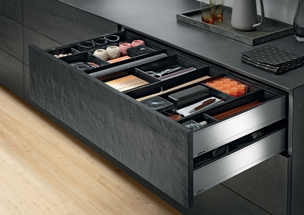 פתרונות אחסון וסדר לסלון | בלורן מוצרי פרזול איכותיים פתרונות אחסון וסדר לסלון | בלורן מוצרי פרזול איכותיים