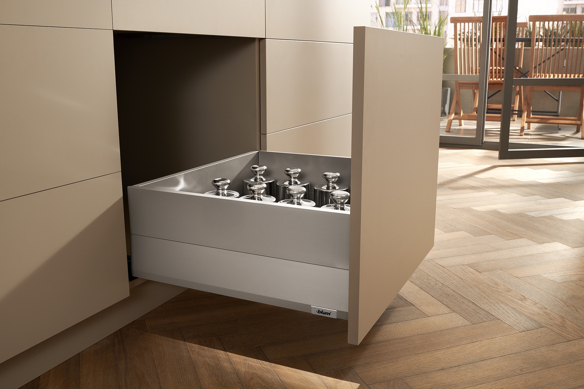 מגירות מריוובוקס (MERIVOBOX) למטבח | בלורן - מוצרי פרזול איכותיים למטבח מגירות מריוובוקס (MERIVOBOX) למטבח | בלורן - מוצרי פרזול איכותיים למטבח