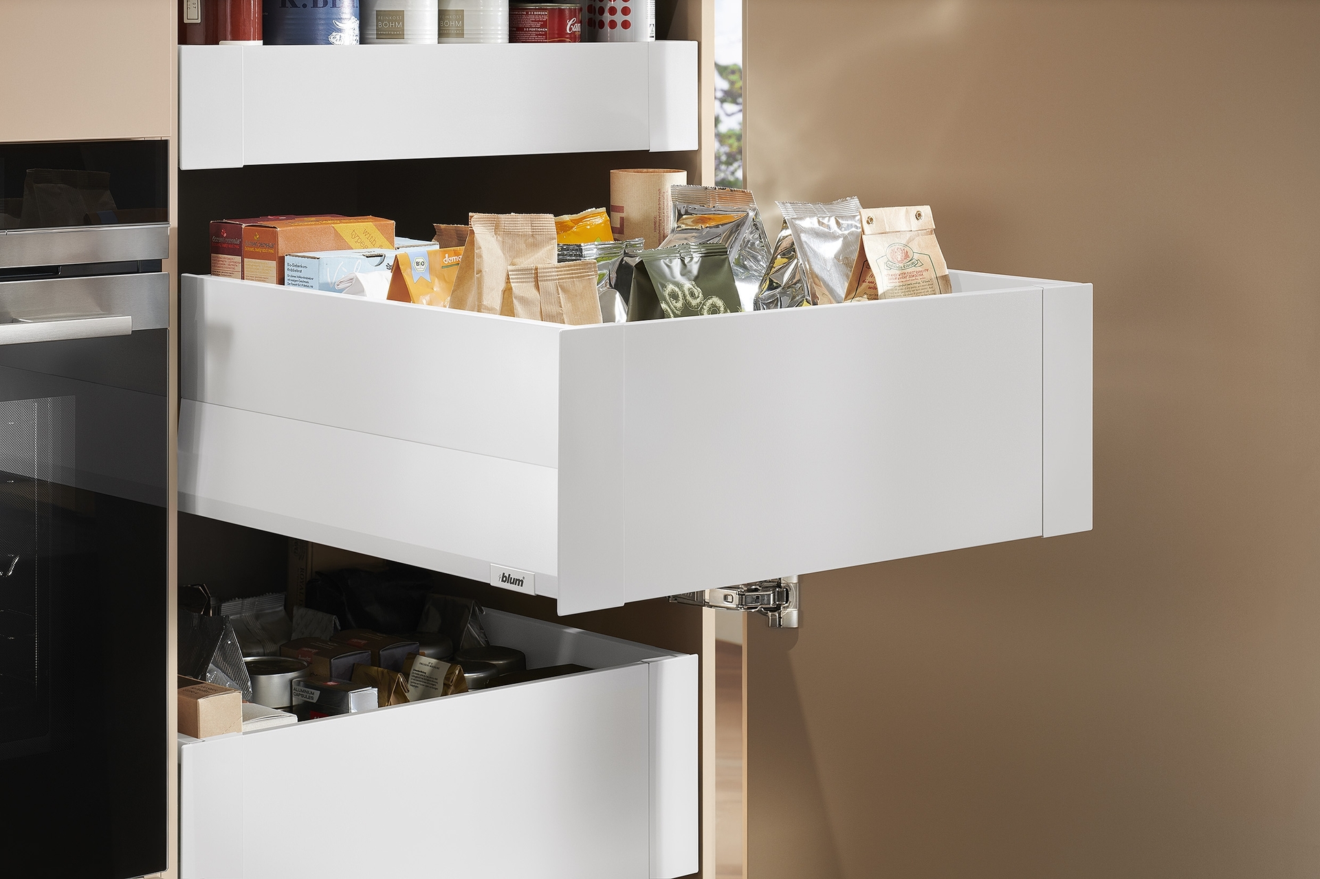 מגירות מריוובוקס (MERIVOBOX) למטבח | בלורן - מוצרי פרזול איכותיים למטבח מגירות מריוובוקס (MERIVOBOX) למטבח | בלורן - מוצרי פרזול איכותיים למטבח