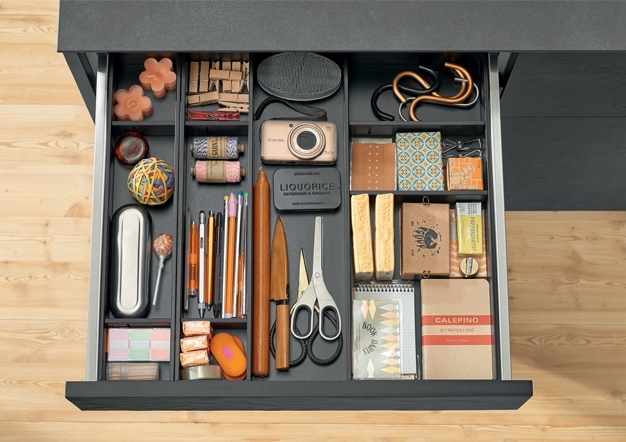 מגירות BLUM למשרד הביתי | בלורן מוצרי פרזול איכותיים מגירות BLUM למשרד הביתי | בלורן מוצרי פרזול איכותיים