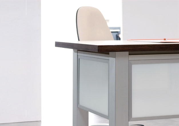 שולחנות משרד מודלוריים | בלורן מוצרי פרזול איכותיים