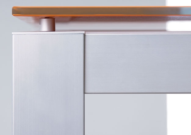 שולחנות משרד מודלוריים | בלורן מוצרי פרזול איכותיים