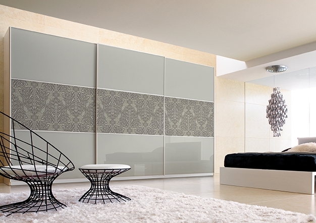 פתרונות פרזול ועיצוב לארונות וחדרי ארונות פתרונות פרזול ועיצוב לארונות וחדרי ארונות