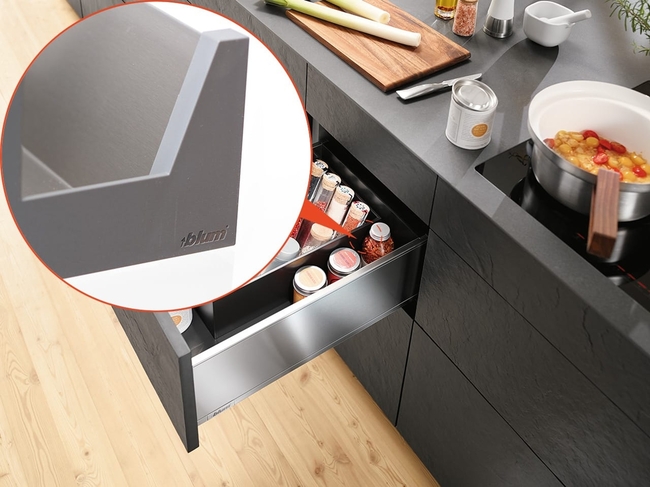 כיצד לזהות מוצר מקורי של Blum? - פרזול למטבחים ורהיטים מבית BLUM