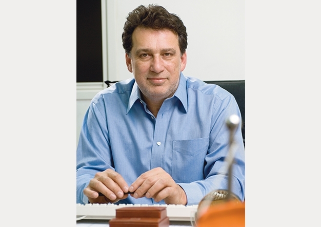 slider - chessBlock - WE ARE BLURAN