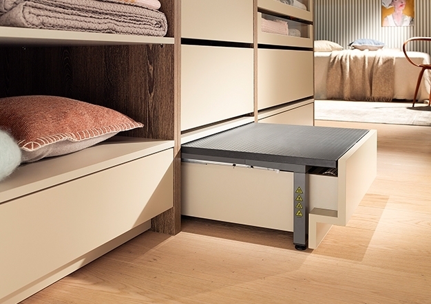 chessBlock - פתרונות אחסון למטבח ולבית BLUM - פרזול למטבחים ורהיטים מבית BLUM