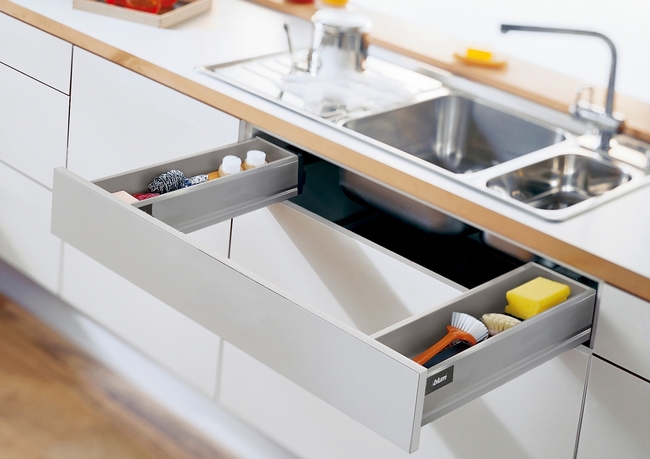 chessBlock - פתרונות אחסון למטבח ולבית BLUM - פרזול למטבחים ורהיטים מבית BLUM