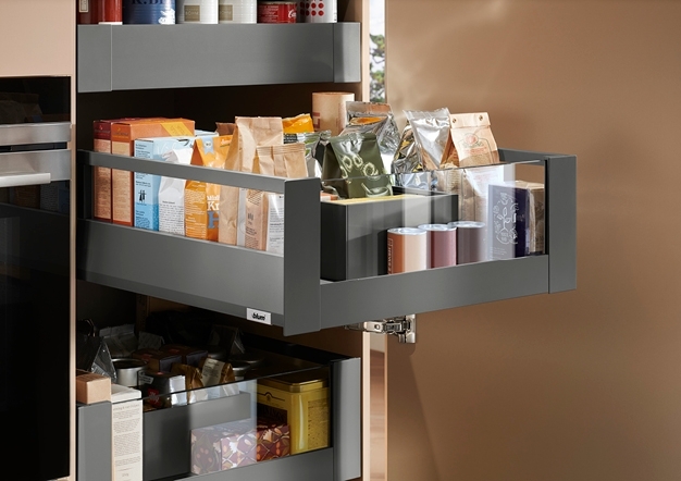 פתרונות אחסון למטבח ולבית BLUM | בלורן ייבוא ושיווק פרזול פתרונות אחסון למטבח ולבית BLUM | בלורן ייבוא ושיווק פרזול