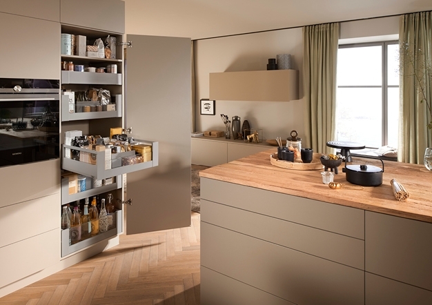 פתרונות אחסון למטבח ולבית BLUM | בלורן ייבוא ושיווק פרזול פתרונות אחסון למטבח ולבית BLUM | בלורן ייבוא ושיווק פרזול