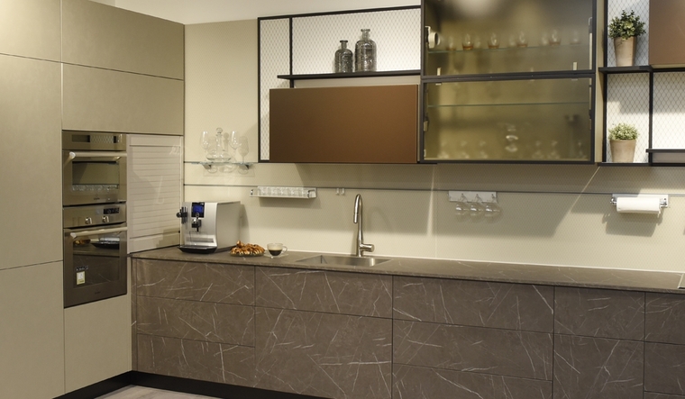 תריס אלומיניום למטבח - Box Milano | בלורן פרזול תריס אלומיניום למטבח - Box Milano | בלורן פרזול